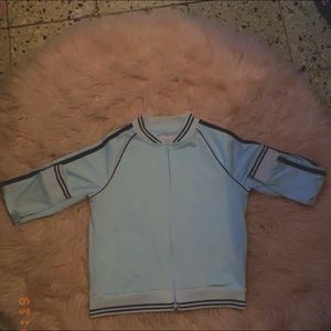 I am selling a sweater for kids